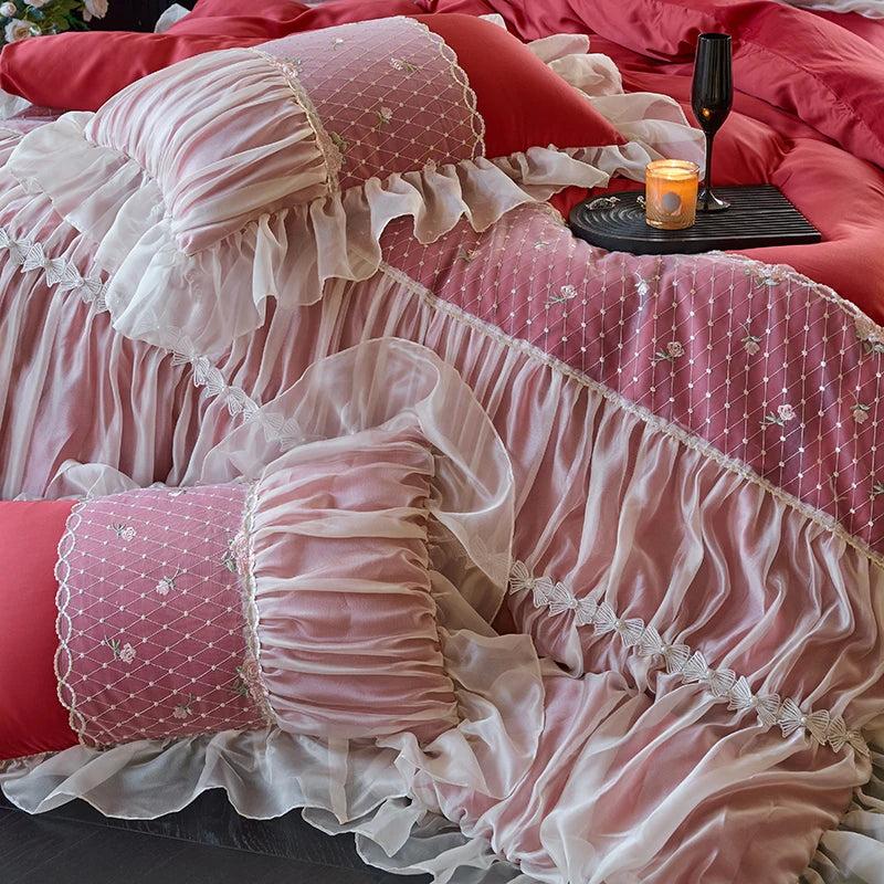 Red princess bedding with heart quilting, floral details and gathered white ruffles, RUBYLACE RED – L&B