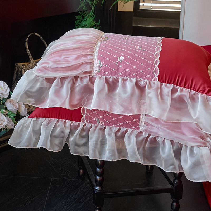 Red princess bedding with heart quilting, floral details and gathered white ruffles, RUBYLACE RED – L&B