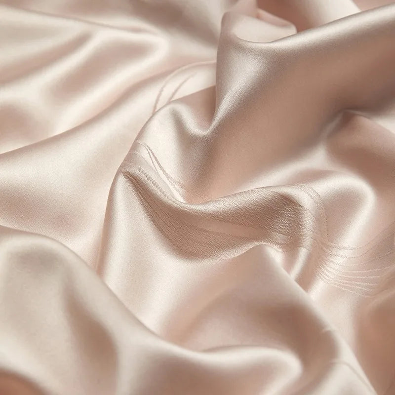 Close-up of lustrous blush pink 1500TC long-staple cotton fabric, LUSTRA BLUSH – L&B